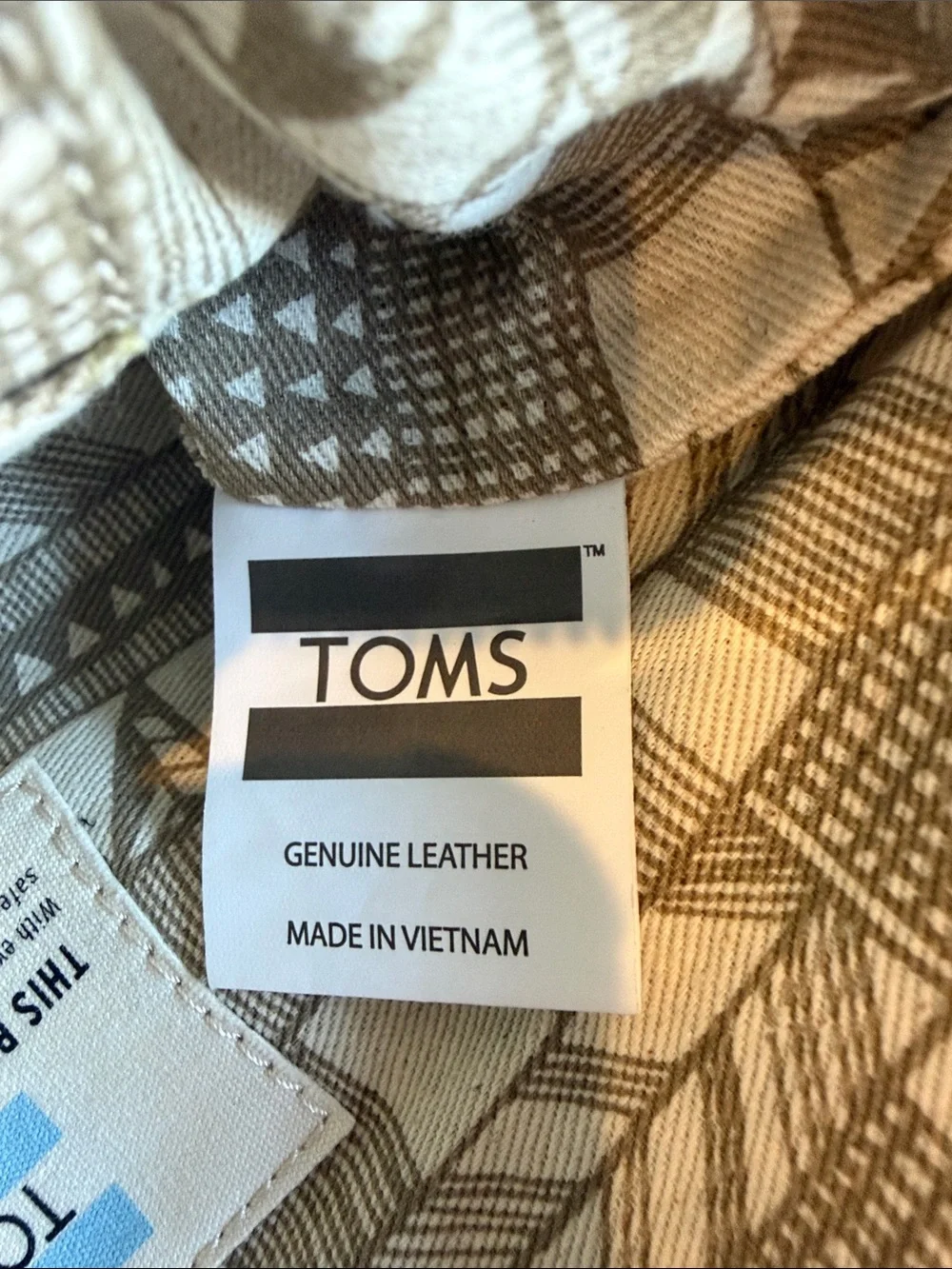 Toms compact genuine